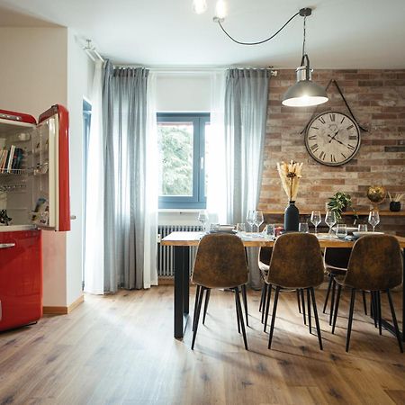 The Brick 194, 7 Posti Letto, Parcheggio E Posto Bici Apartment Udine Bagian luar foto