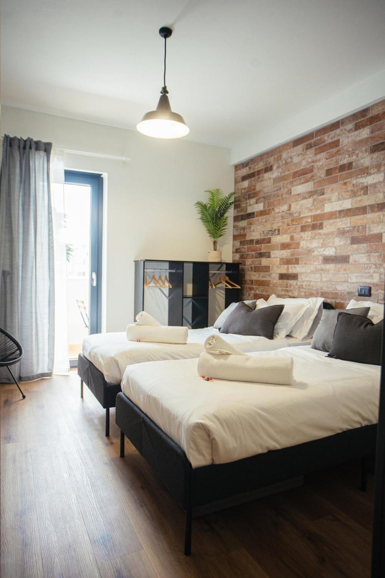The Brick 194, 7 Posti Letto, Parcheggio E Posto Bici Apartment Udine Bagian luar foto